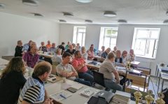 PXL_20230701_090029912-820x510_Versammlung